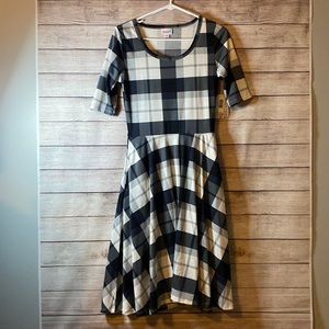 New with tags LuLaRoe Nicole dress